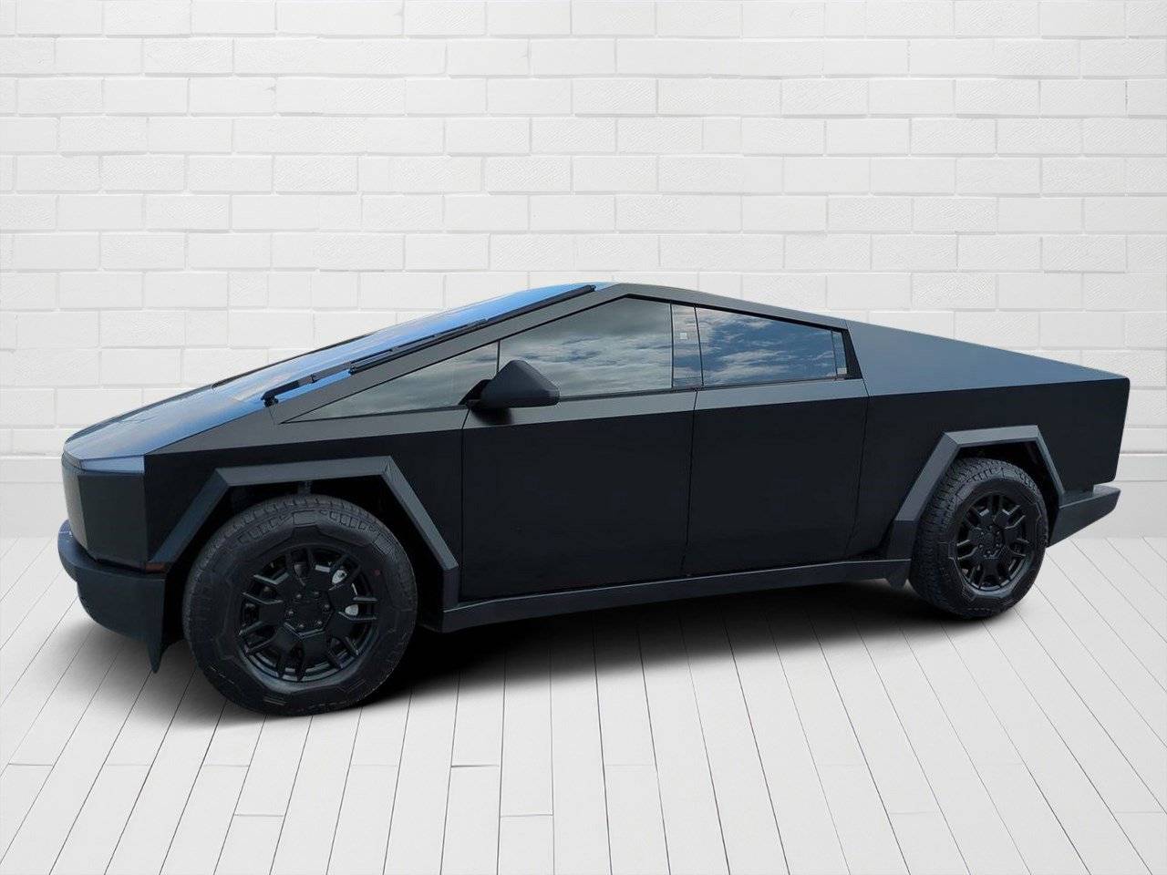 2024 Tesla Cybertruck Standard — Pickup Truck — 9,745 mi — Orlando, FL