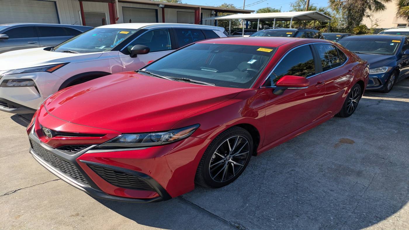 2022 Toyota Camry SE — Sedan — 34,300 mi — Orlando, FL