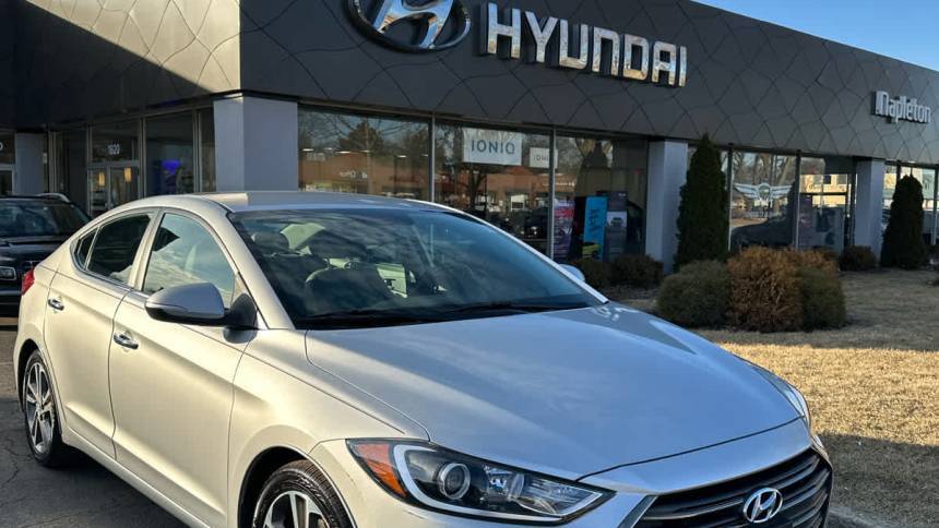 2017 Hyundai Elantra Limited — Sedan — 34,720 mi — Glenview, IL