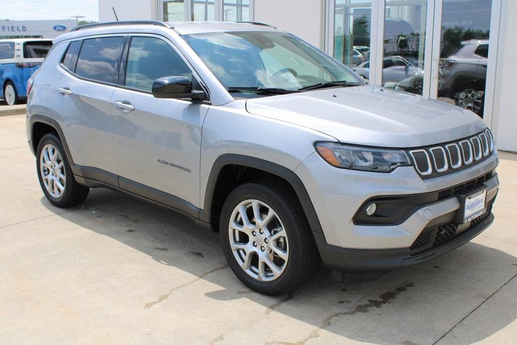 2022 Jeep Compass Latitude Lux — SUV — 29,685 mi — Countryside, IL