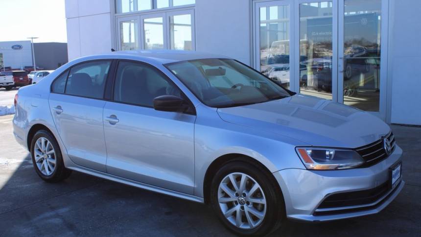 2015 Volkswagen Jetta 1.8T SE — Sedan — 81,157 mi — Countryside, IL