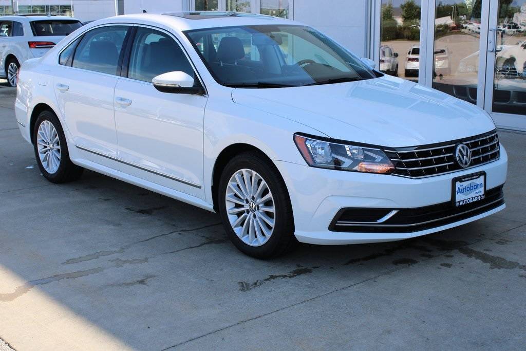 2017 Volkswagen Passat 1.8T SE — Sedan — 26,704 mi — Countryside, IL