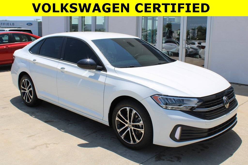 2024 Volkswagen Jetta Sport — Sedan — 7,158 mi — Countryside, IL