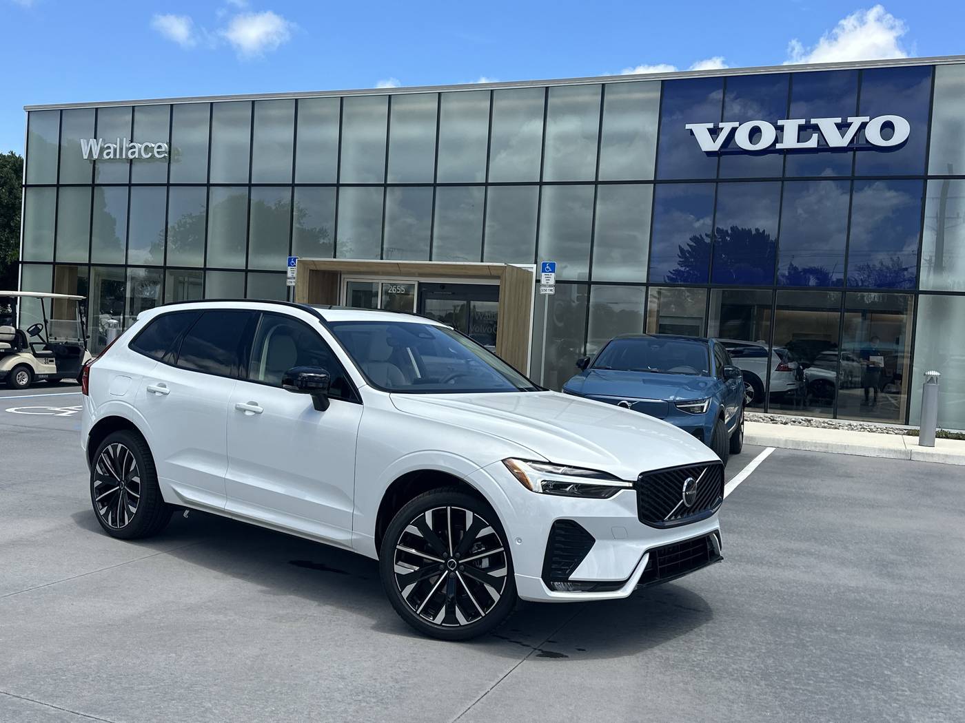 2026 Volvo XC60 B5 Ultra