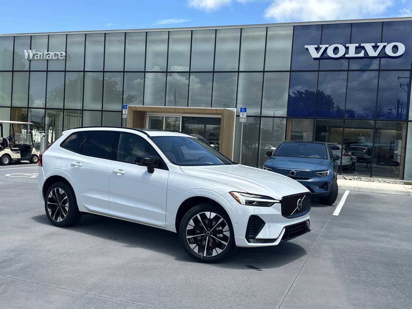 2026 Volvo XC60 B5 Plus