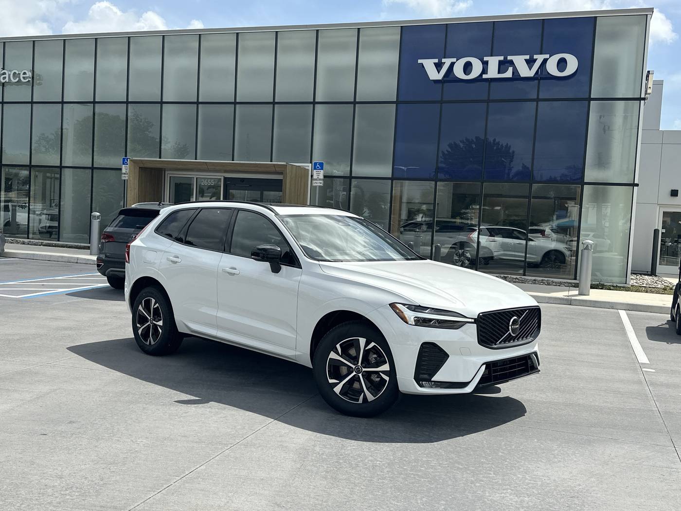 2026 Volvo XC60 B5 Core