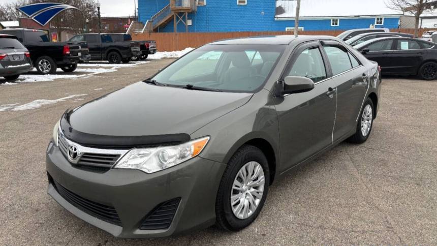 2014 Toyota Camry L — Sedan — 48,728 mi — Wayland, MI