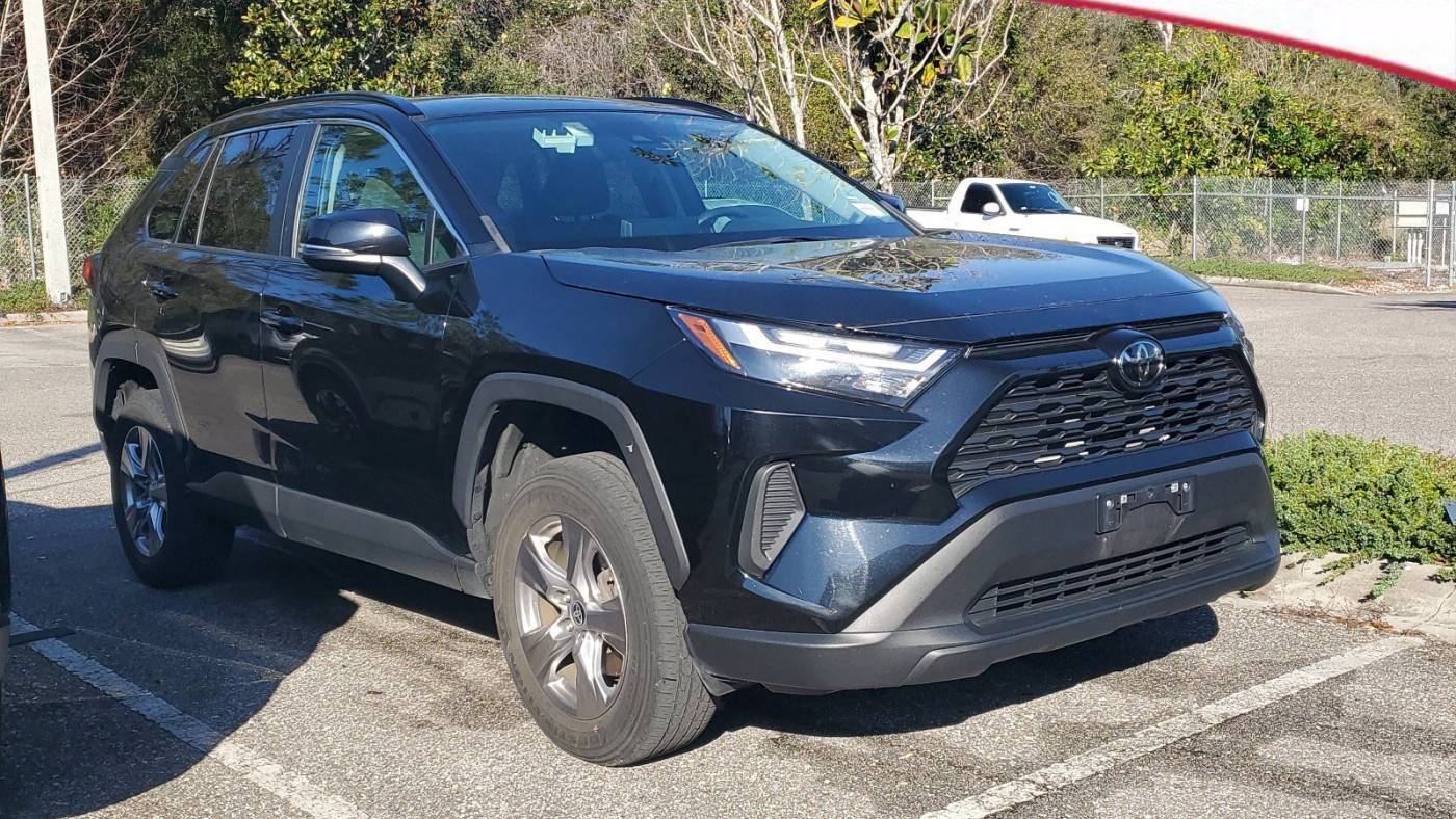 2023 Toyota RAV4 XLE — SUV — 33,360 mi — Orlando, FL