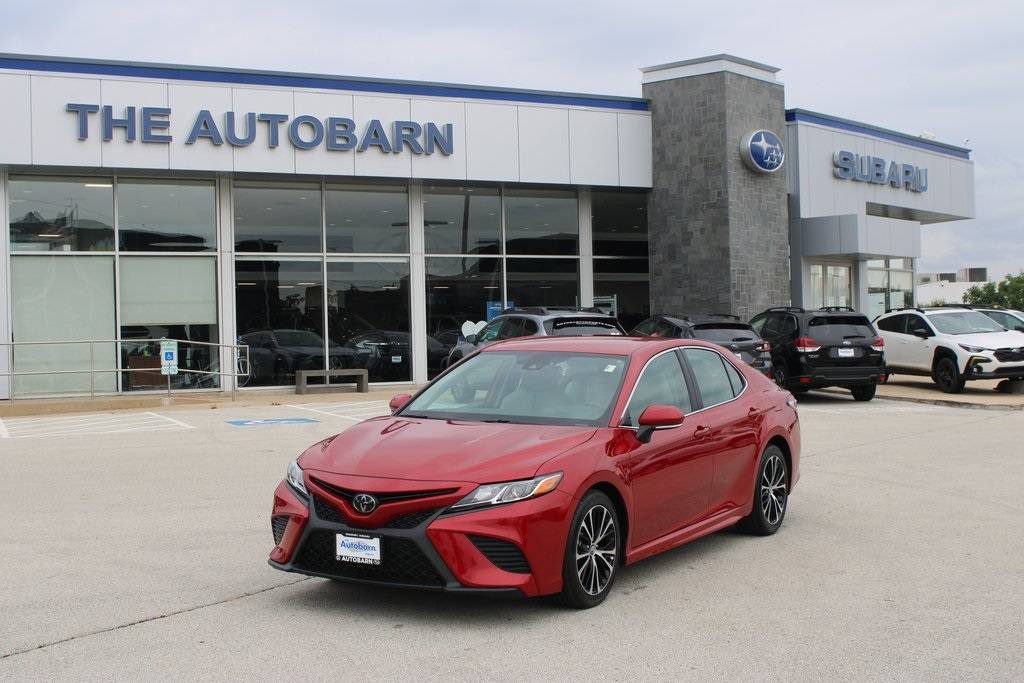 2020 Toyota Camry SE — Sedan — 10,291 mi — Countryside, IL