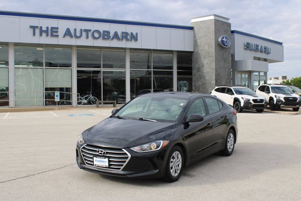 2017 Hyundai Elantra SE — Sedan — 102,314 mi — Countryside, IL