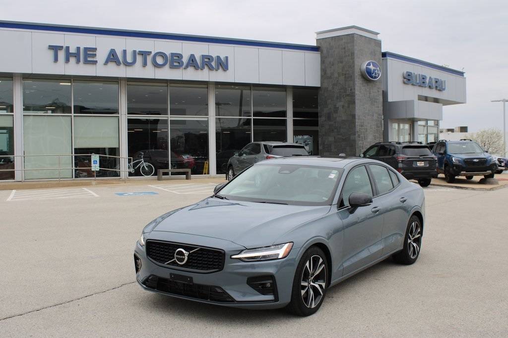 2024 Volvo S60 Core — Sedan — 16,408 mi — Countryside, IL