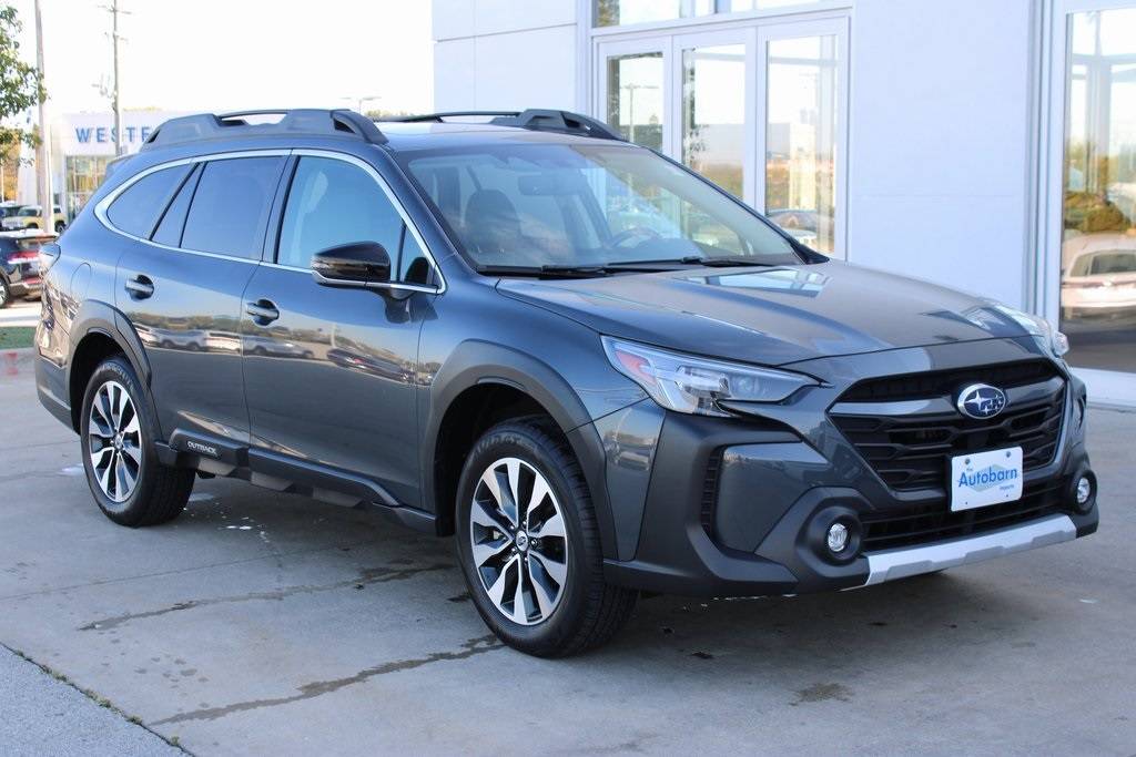 2023 Subaru Outback Limited — SUV — 20,529 mi — Countryside, IL