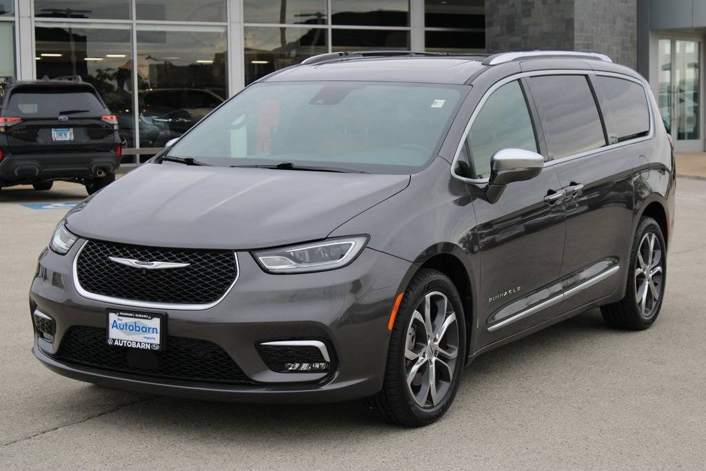 2022 Chrysler Pacifica Pinnacle — Minivan — 62,495 mi — Countryside, IL