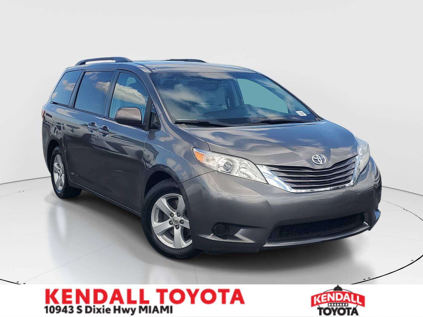 2015 Toyota Sienna LE — Minivan — 129,895 mi — Miami, FL