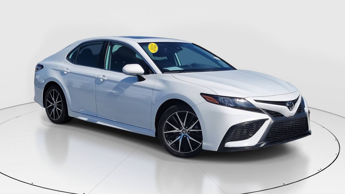 2022 Toyota Camry SE — Sedan — 28,928 mi — Miami, FL