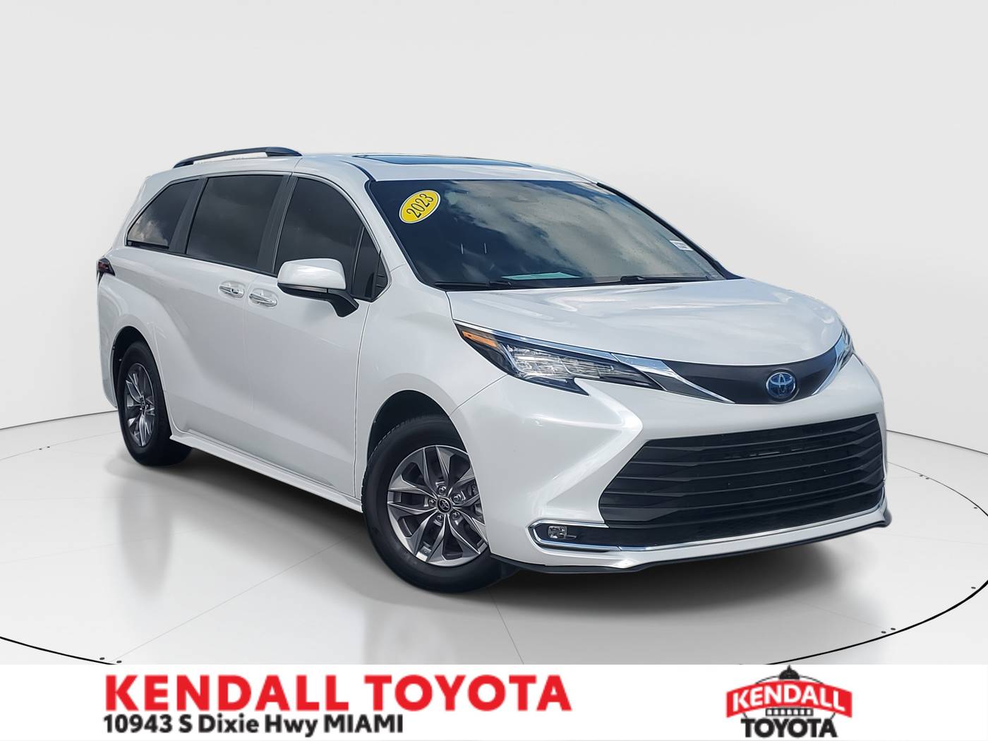 2023 Toyota Sienna XLE — Minivan — 28,760 mi — Miami, FL