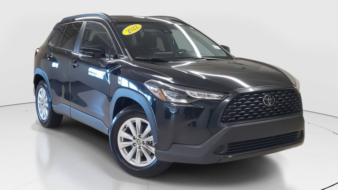 2022 Toyota Corolla Cross LE — SUV — 21,977 mi — Miami, FL