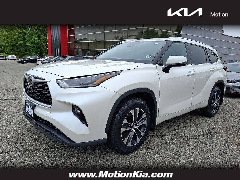2021 Toyota Highlander XLE — SUV — 48,362 mi — Hackettstown, NJ