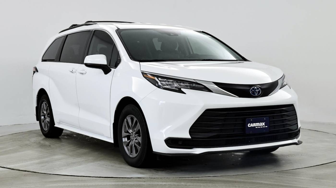 2023 Toyota Sienna LE — Minivan — 31,581 mi — Chattanooga, TN