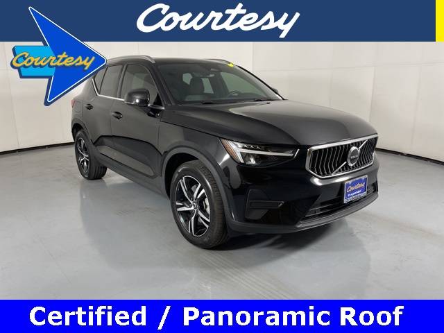 2025 Volvo XC40 Core — SUV — 18,053 mi — Scottsdale, AZ