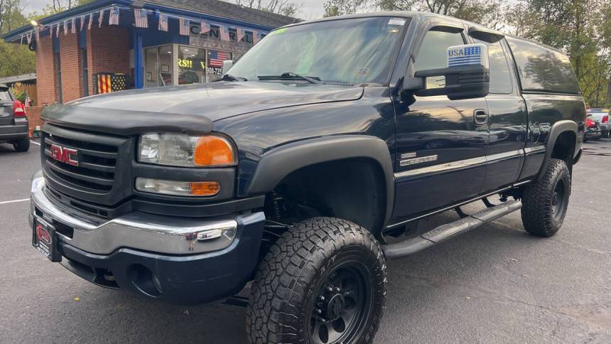 2005 GMC Sierra 2500HD SLE — Pickup Truck — 224,407 mi — Raritan, NJ