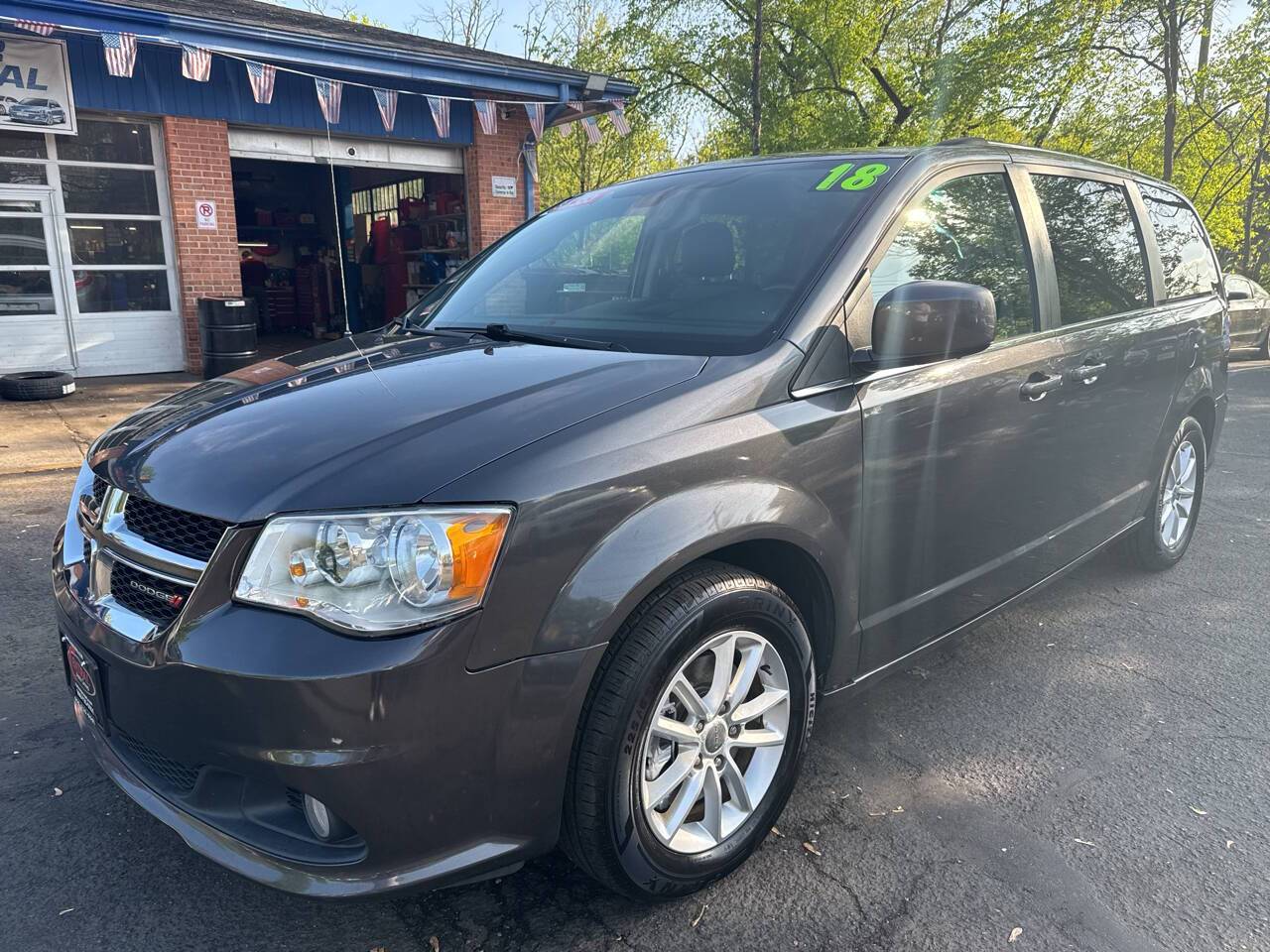2018 Dodge Grand Caravan SXT — Minivan — 124,586 mi — Raritan, NJ