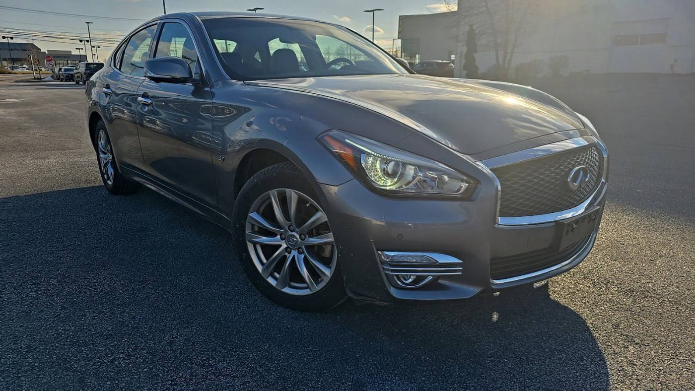 2018 INFINITI Q70 3.7x LUXE — Sedan — 52,418 mi — Mechanicsburg, PA