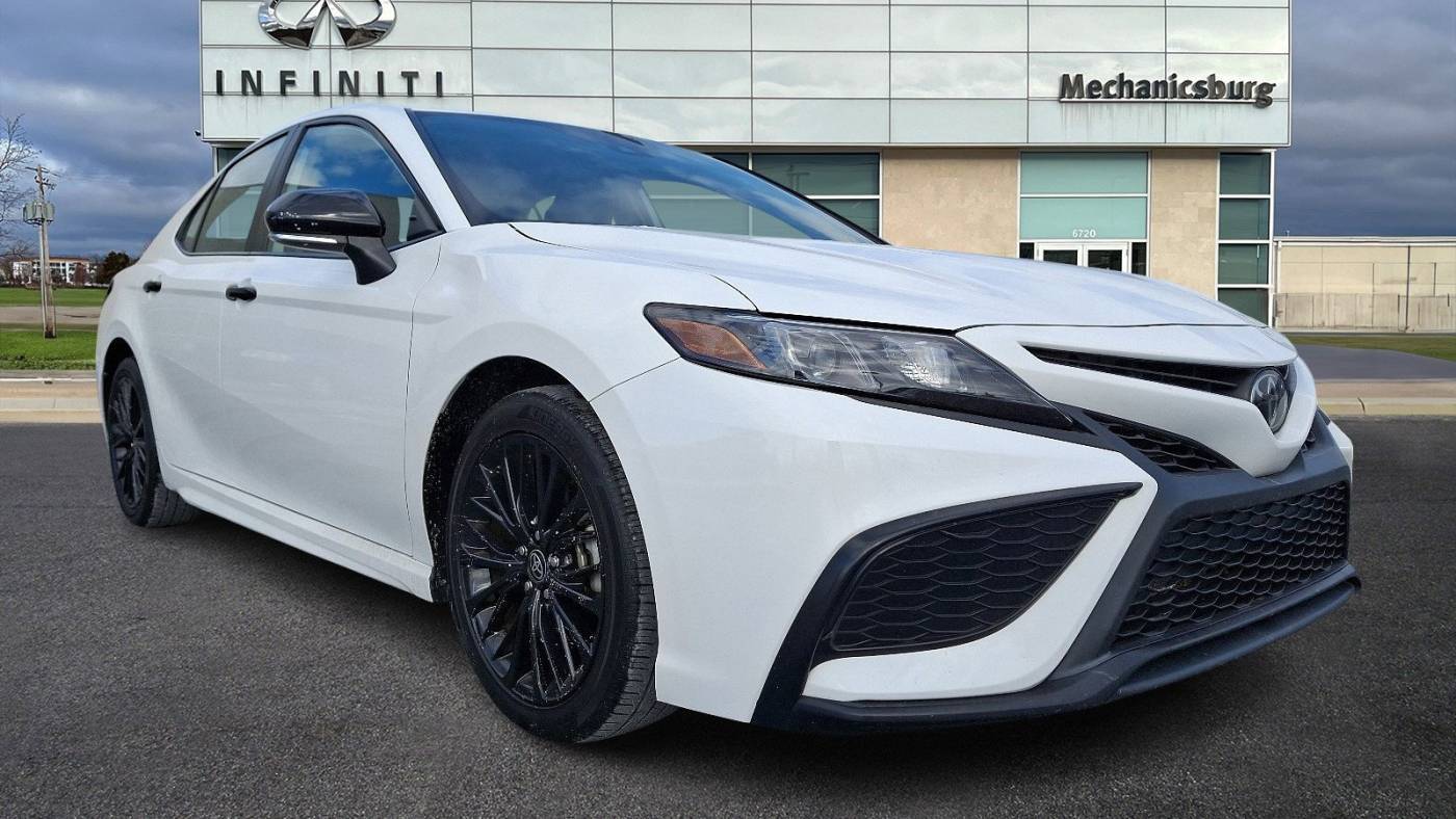 2022 Toyota Camry SE Nightshade — Sedan — 18,999 mi — Mechanicsburg, PA