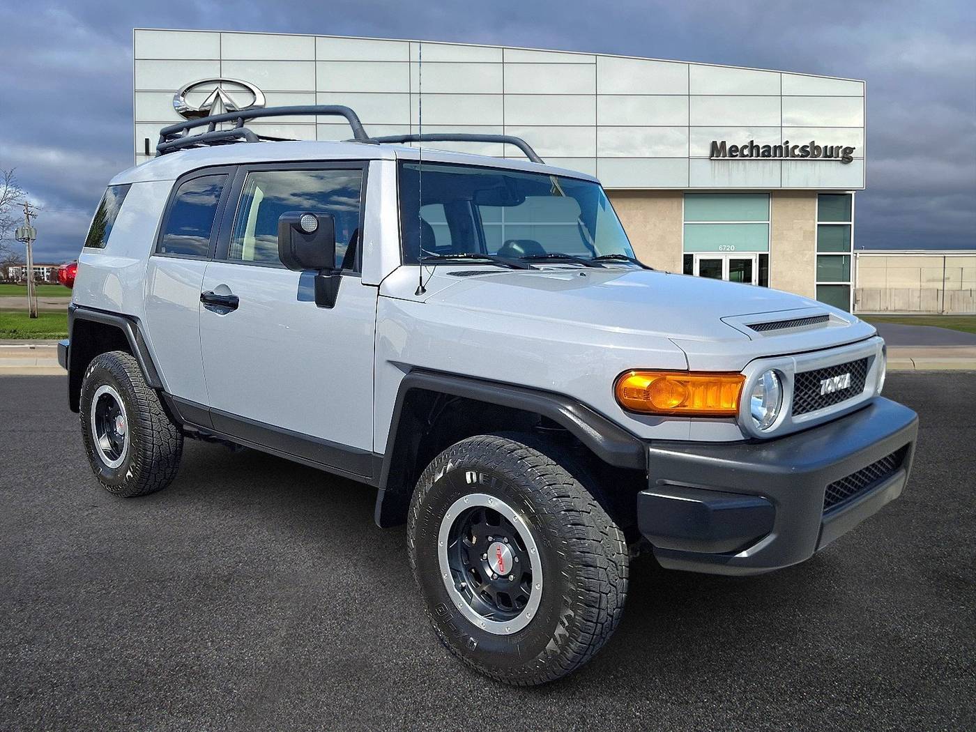 2013 Toyota FJ Cruiser Base — SUV — 122,527 mi — Mechanicsburg, PA