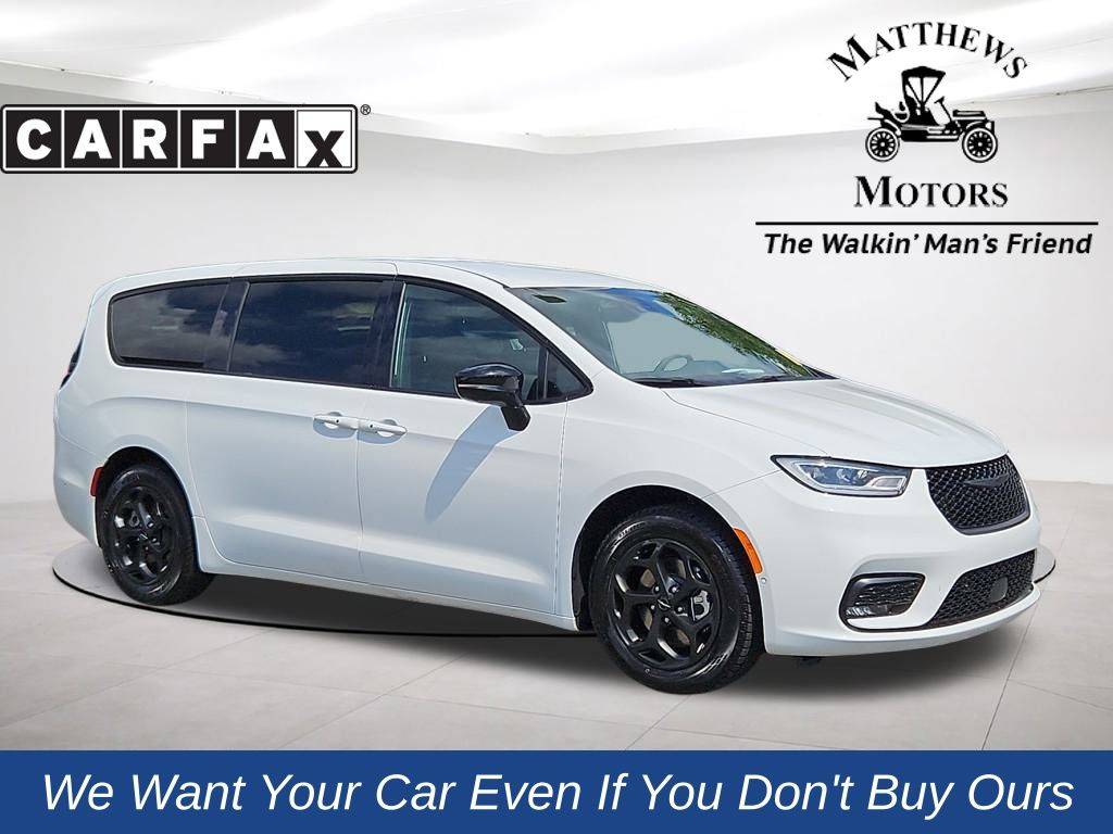 2024 Chrysler Pacifica Hybrid S Appearance Package — Minivan — 63,711 mi — Wilmington, NC