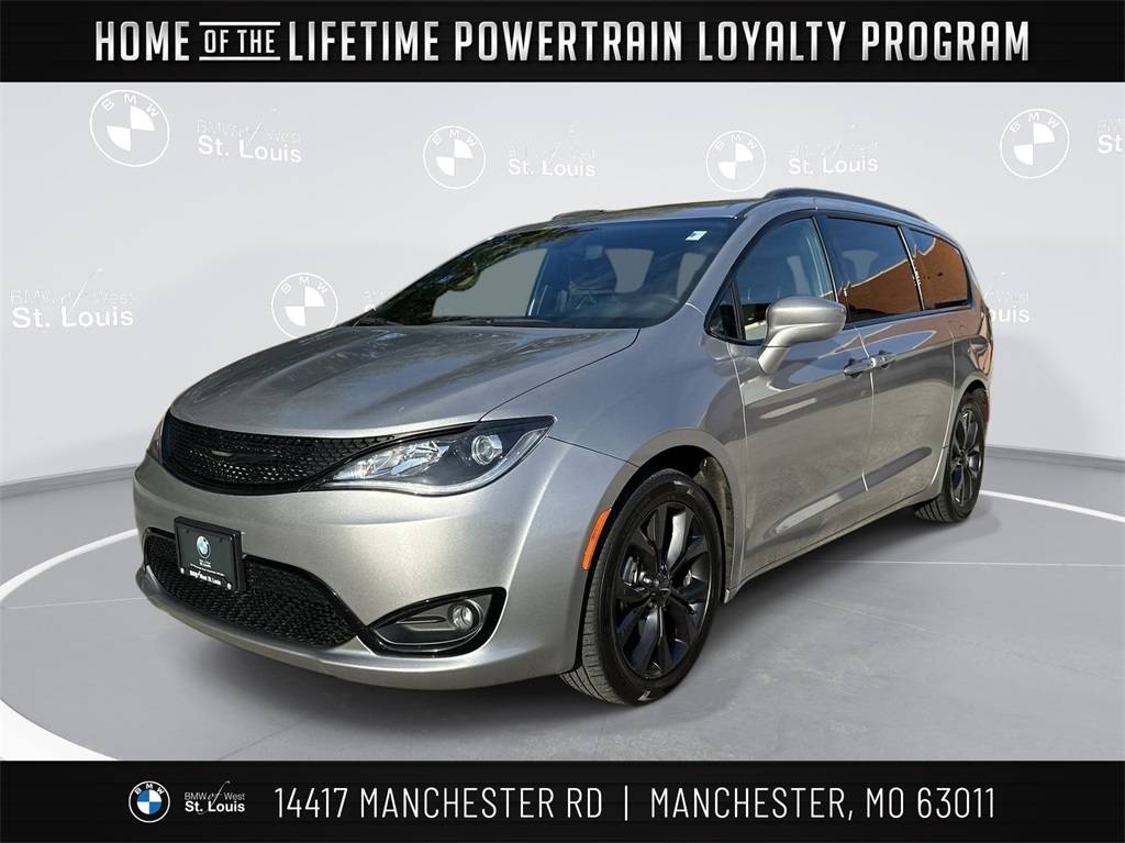 2020 Chrysler Pacifica Touring L — Minivan — 93,902 mi — Manchester, MO