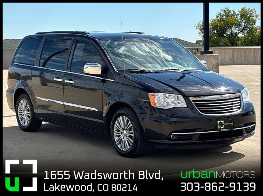 2014 Chrysler Town & Country Touring-L — Minivan — 96,259 mi — Lakewood, CO