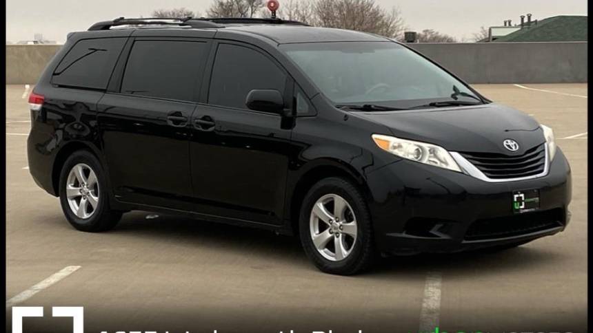2013 Toyota Sienna LE — Minivan — 123,630 mi — Lakewood, CO