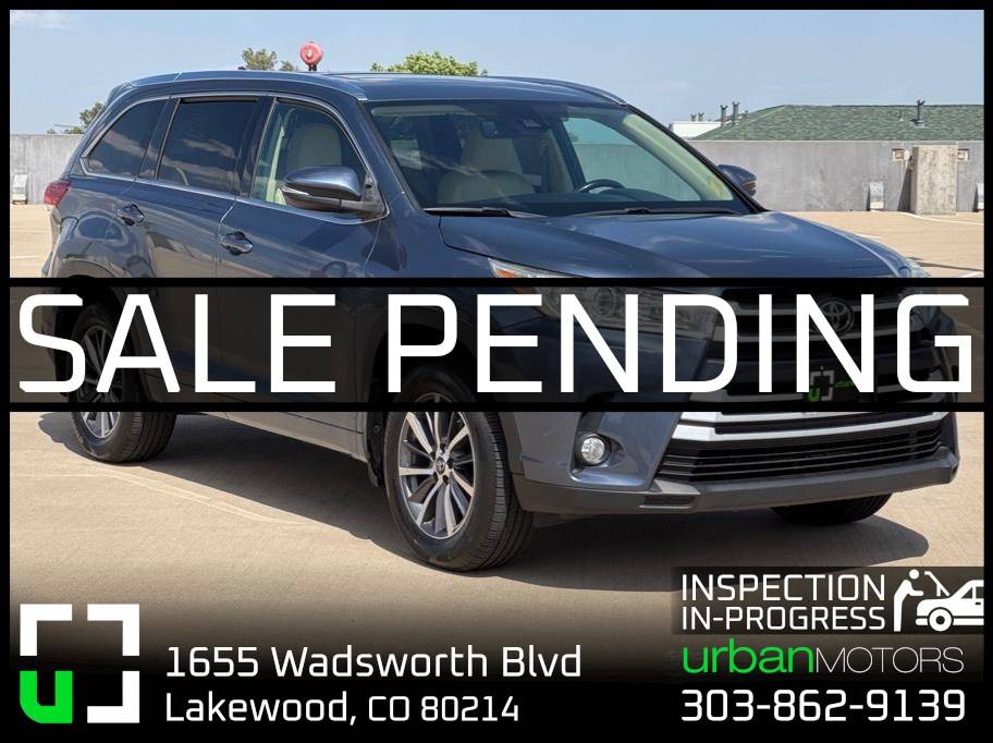 2017 Toyota Highlander XLE — SUV — 61,606 mi — Lakewood, CO
