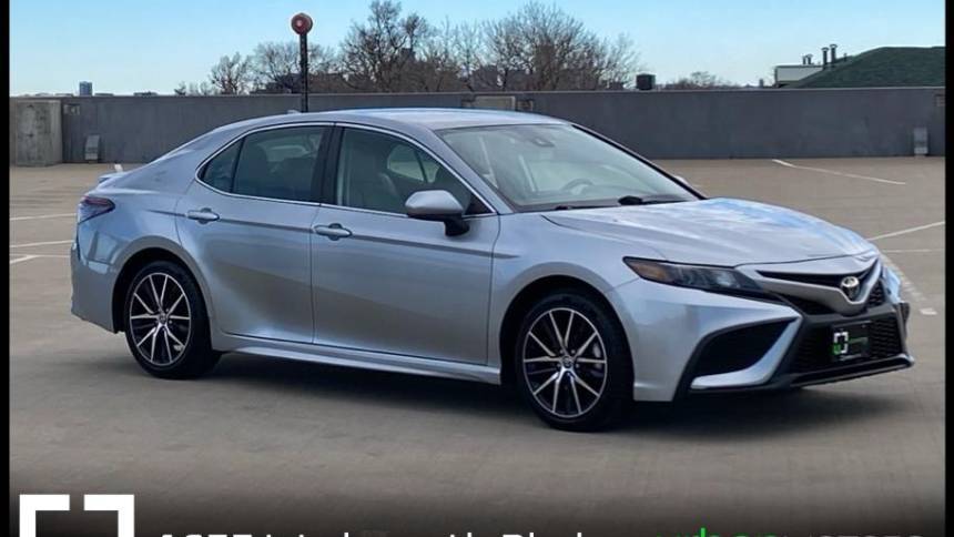 2021 Toyota Camry SE — Sedan — 61,320 mi — Lakewood, CO