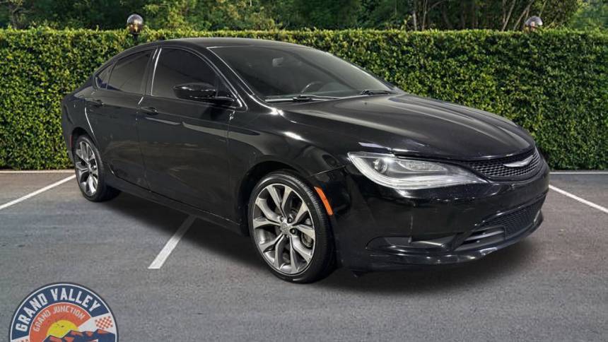 2015 Chrysler 200 S — Sedan — 88,298 mi — Lakewood, CO