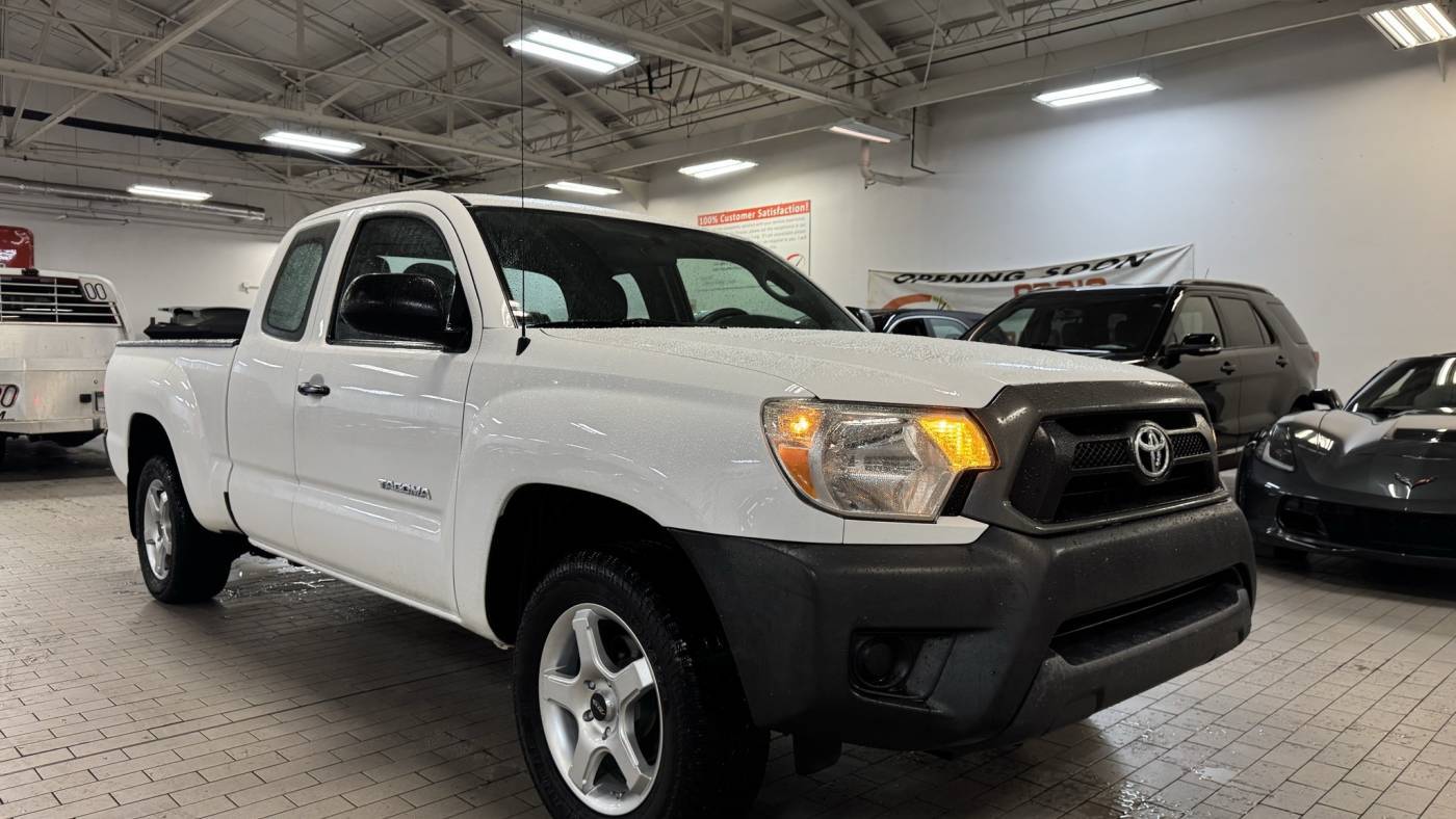 2015 Toyota Tacoma Base — Pickup Truck — 80,441 mi — Shepherdsville, KY