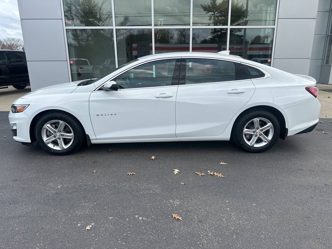 2022 Chevrolet Malibu LT — Sedan — 30,344 mi — Shepherdsville, KY