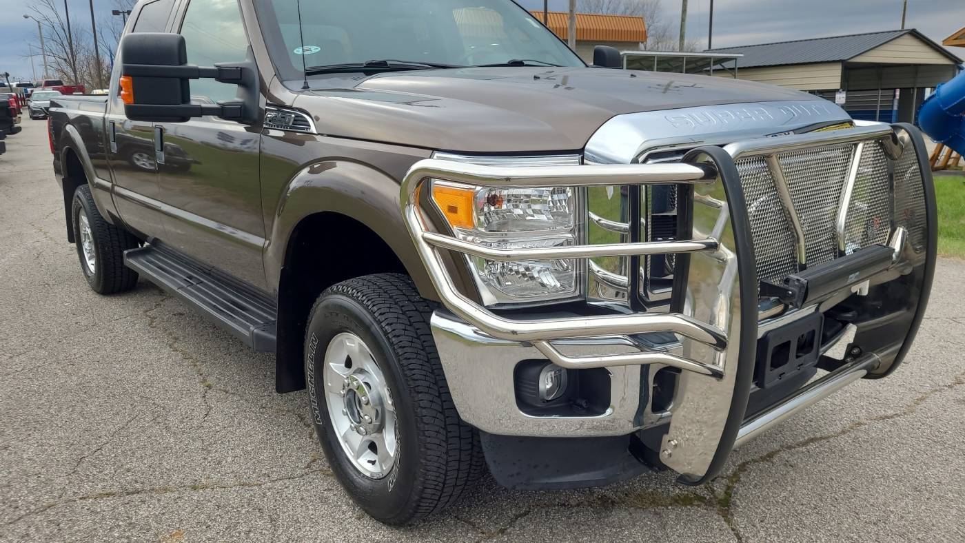 2015 Ford Super Duty F-350 XLT — Pickup Truck — 44,697 mi — Shepherdsville, KY