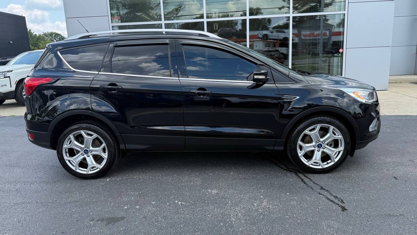 2019 Ford Escape Titanium — SUV — 59,315 mi — Shepherdsville, KY