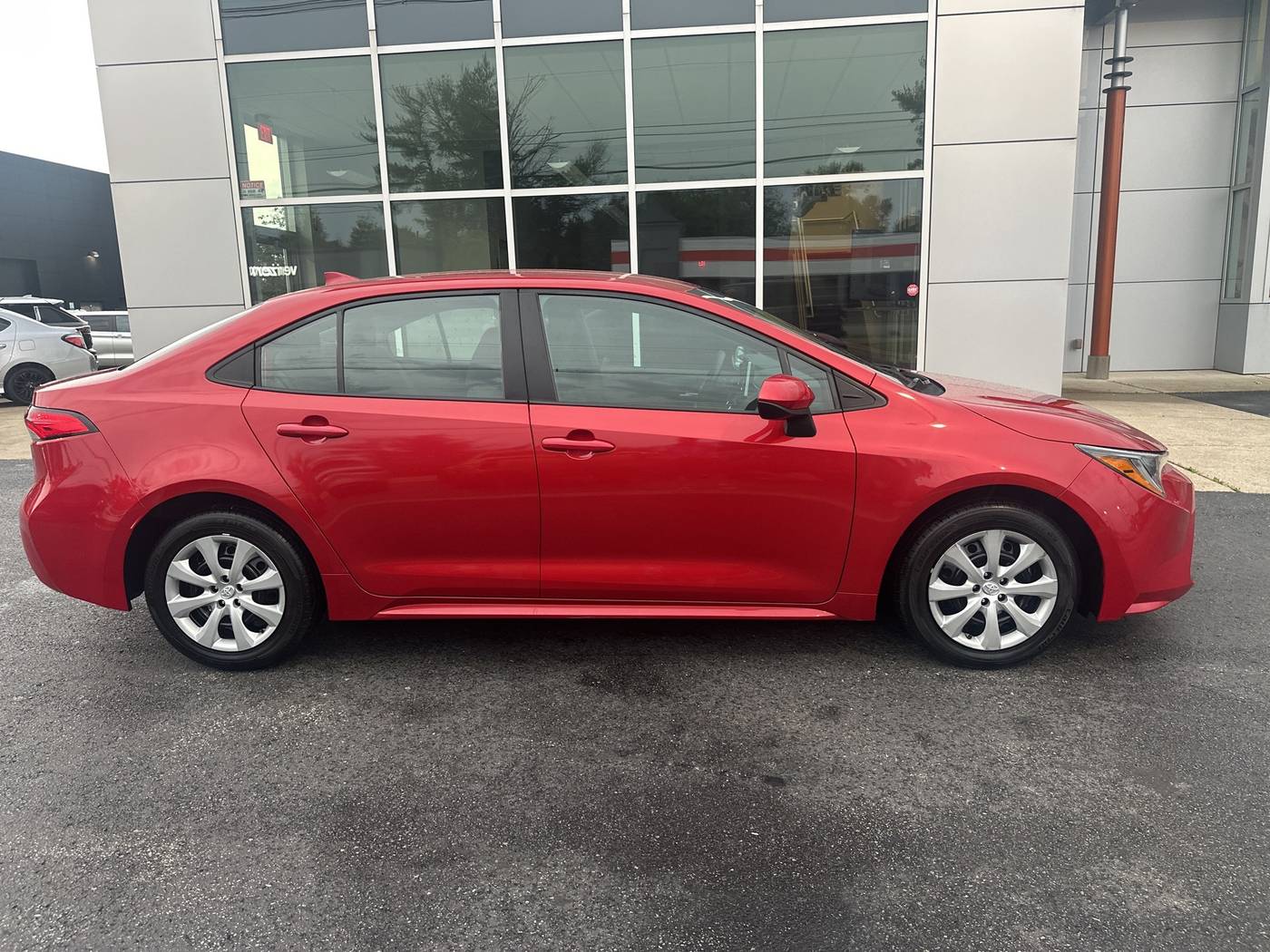 2021 Toyota Corolla LE — Sedan — 68,934 mi — Shepherdsville, KY