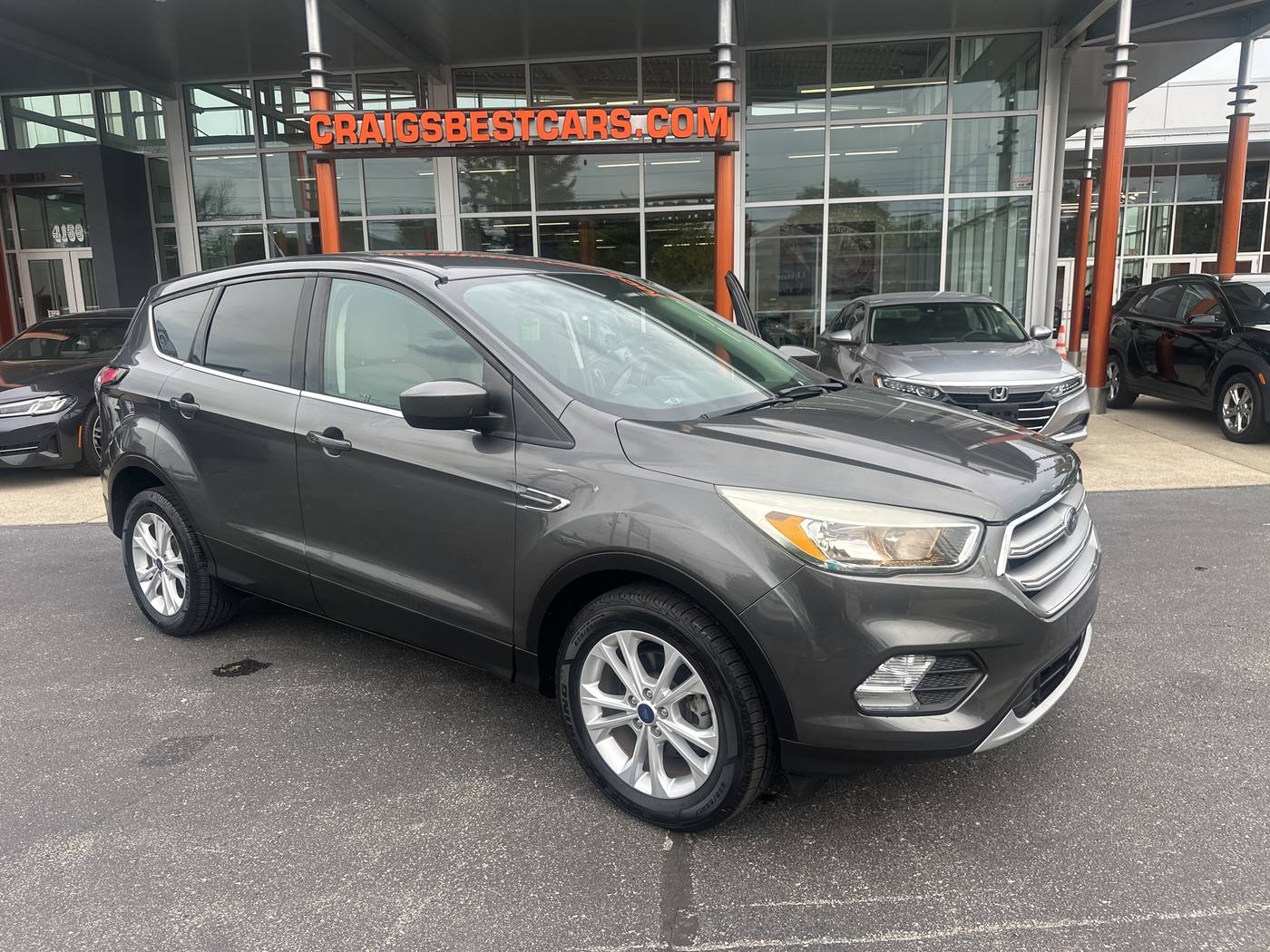 2017 Ford Escape SE — SUV — 61,321 mi — Shepherdsville, KY