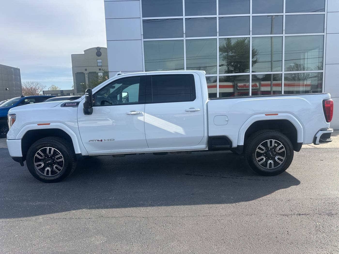 2022 GMC Sierra 2500HD AT4 — Pickup Truck — 20,178 mi — Shepherdsville, KY