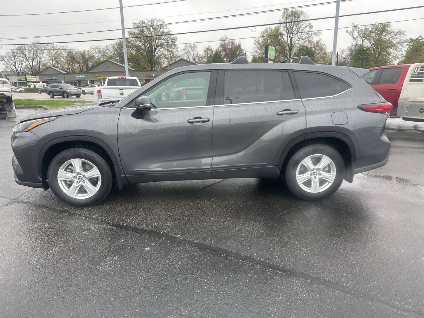 2023 Toyota Highlander L — SUV — 43,804 mi — Shepherdsville, KY
