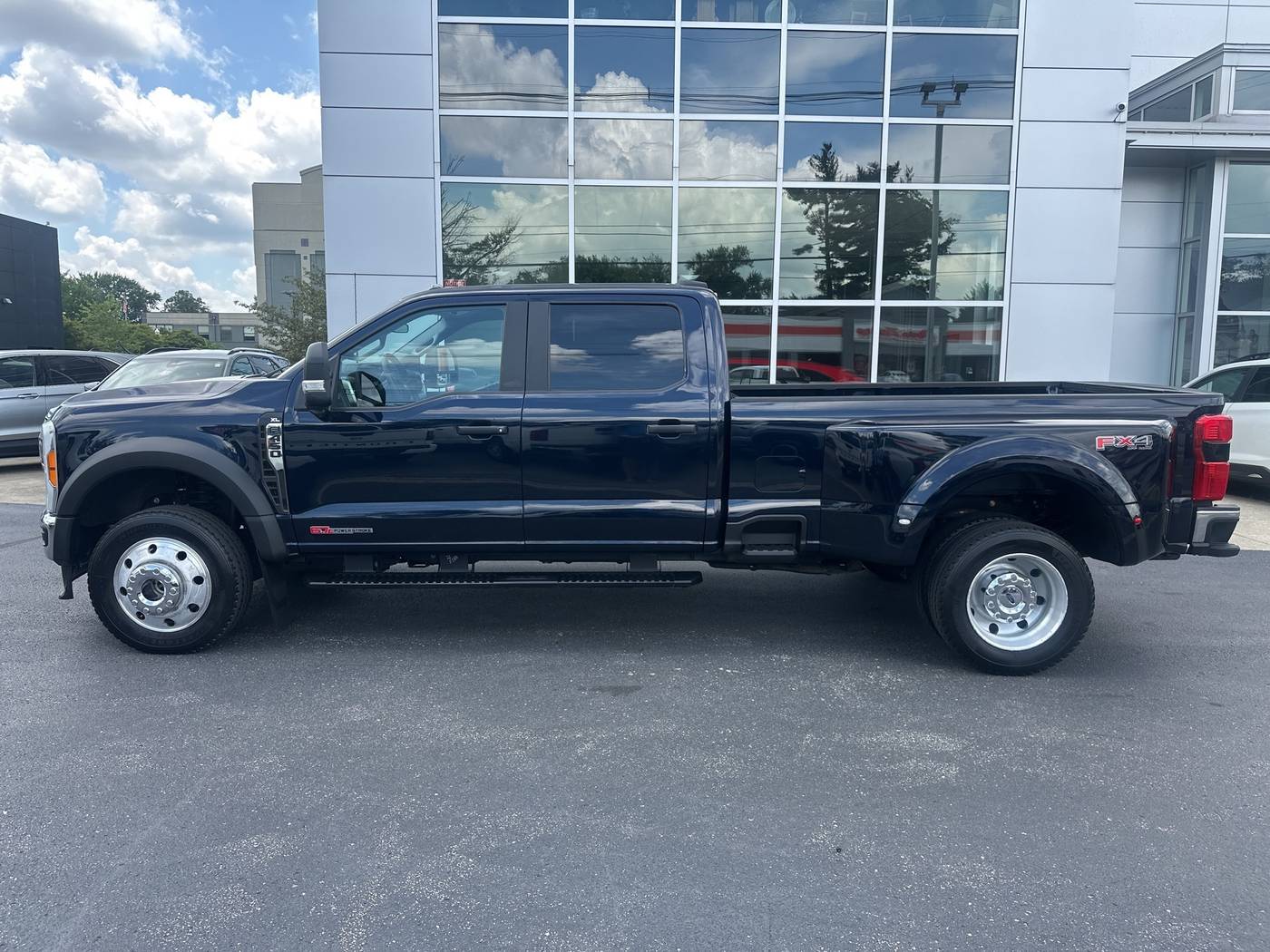2023 Ford Super Duty F-450 XL — Pickup Truck — 31,705 mi — Shepherdsville, KY