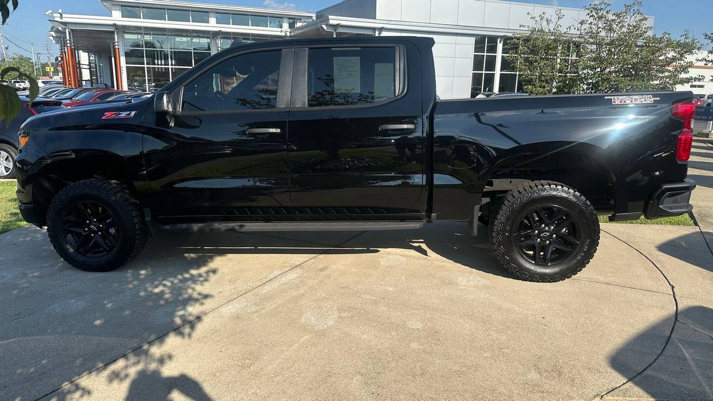 2024 Chevrolet Silverado 1500 Custom Trail Boss — Pickup Truck — 24,875 mi — Shepherdsville, KY