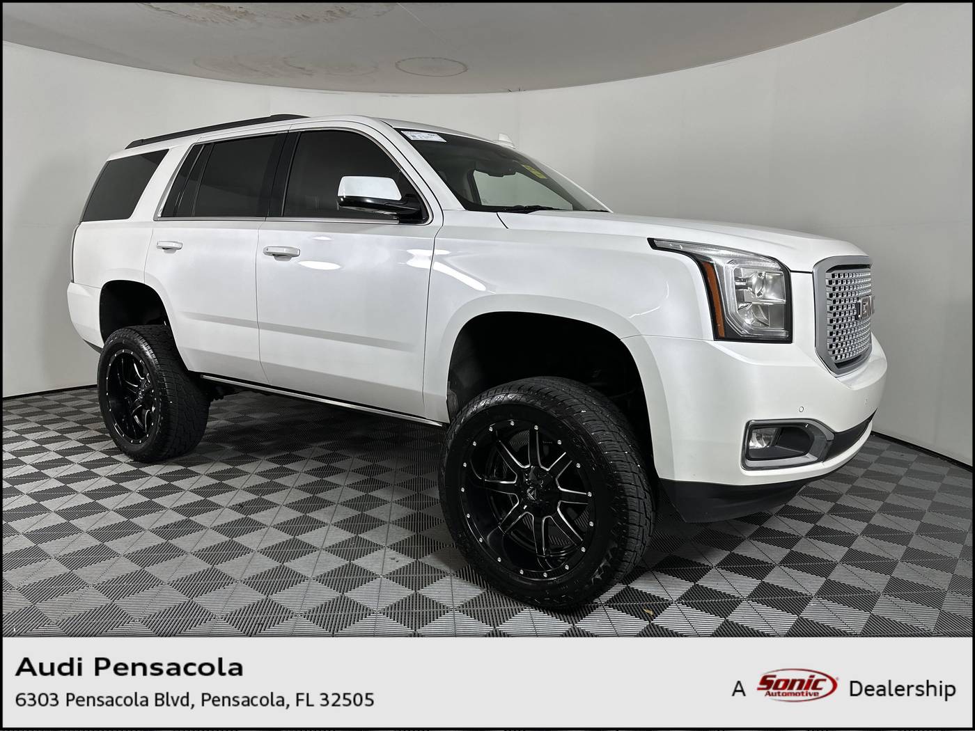 2017 GMC Yukon SLT — SUV — 129,403 mi — Pensacola, FL