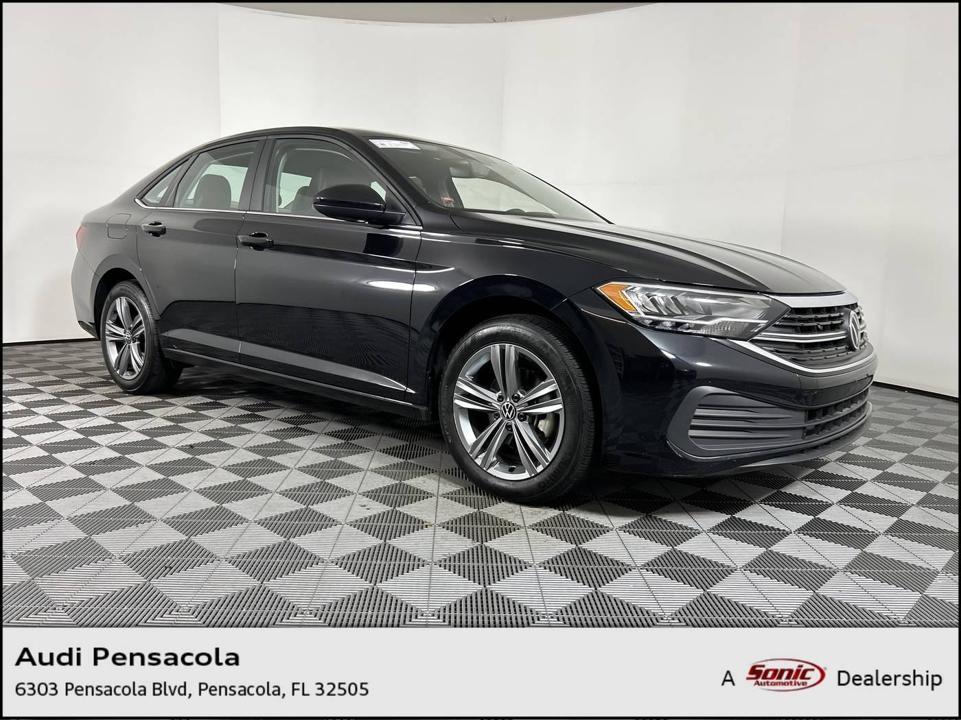 2024 Volkswagen Jetta SE — Sedan — 27,800 mi — Pensacola, FL