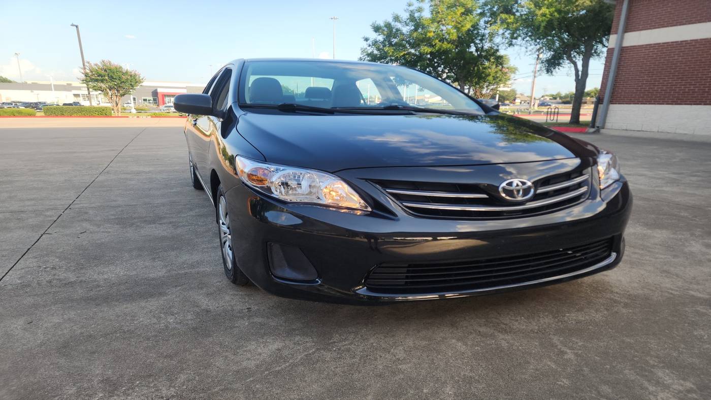 2013 Toyota Corolla LE — Sedan — 66,297 mi — Austin, TX
