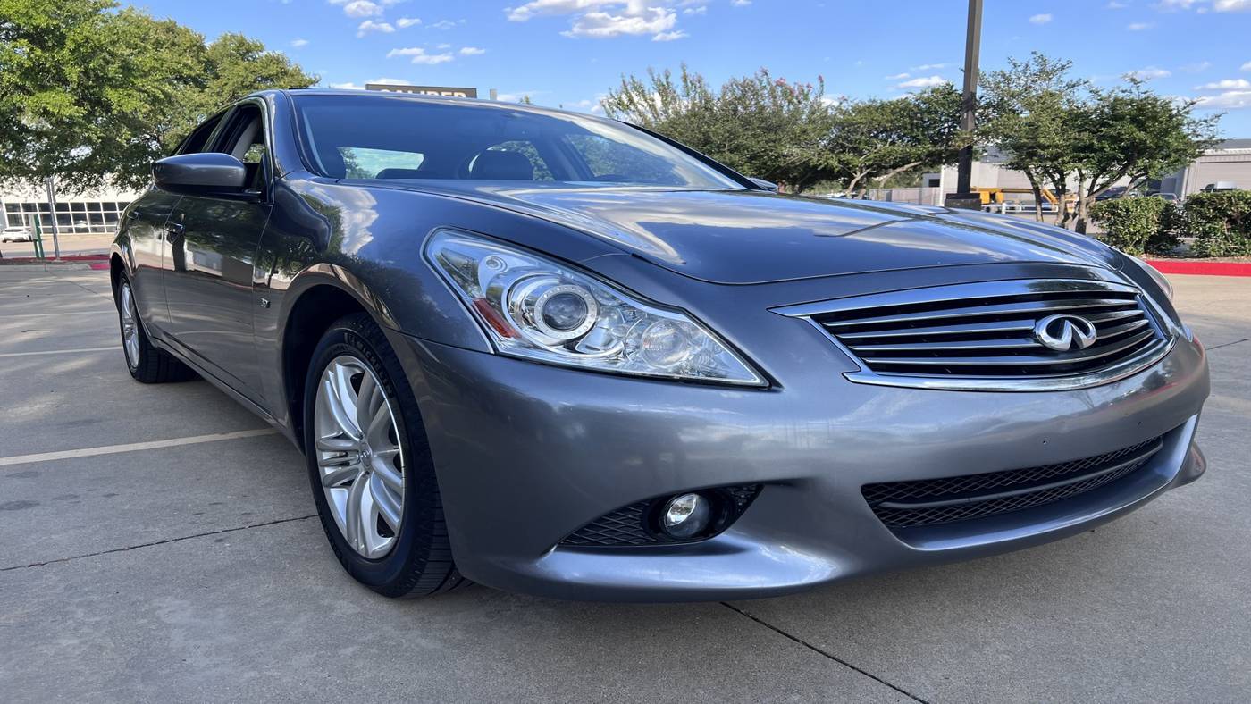 2015 INFINITI Q40 Standard — Sedan — 92,111 mi — Austin, TX